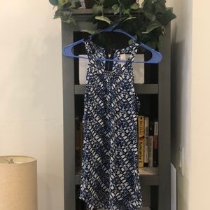 Olive & Oak XS white and blue pattern top